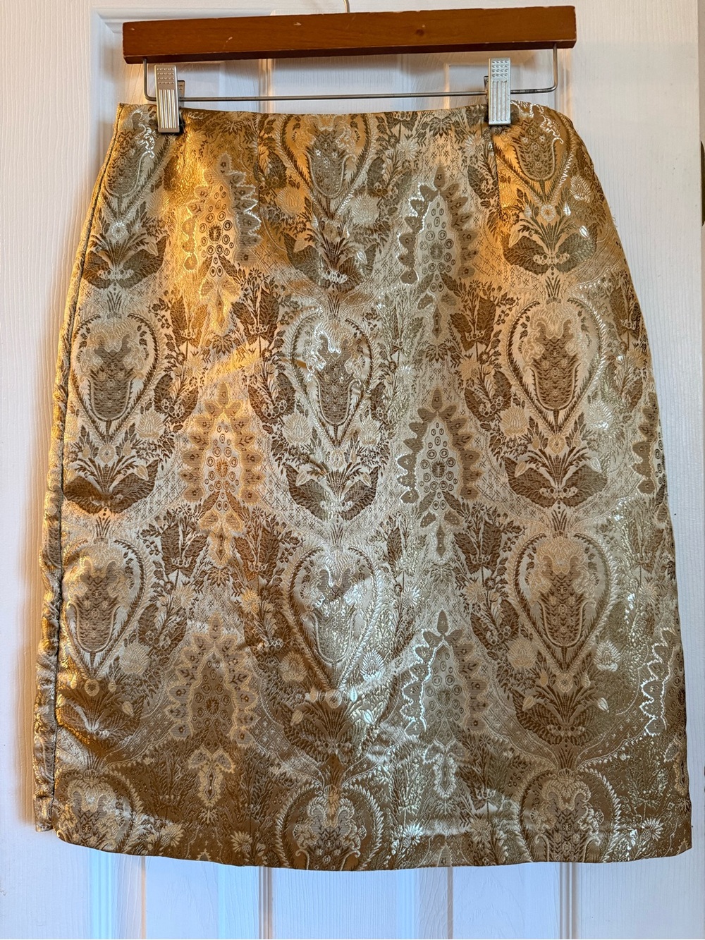 Jaclyn Smith Gold Metallic Brocade Pencil Skirt